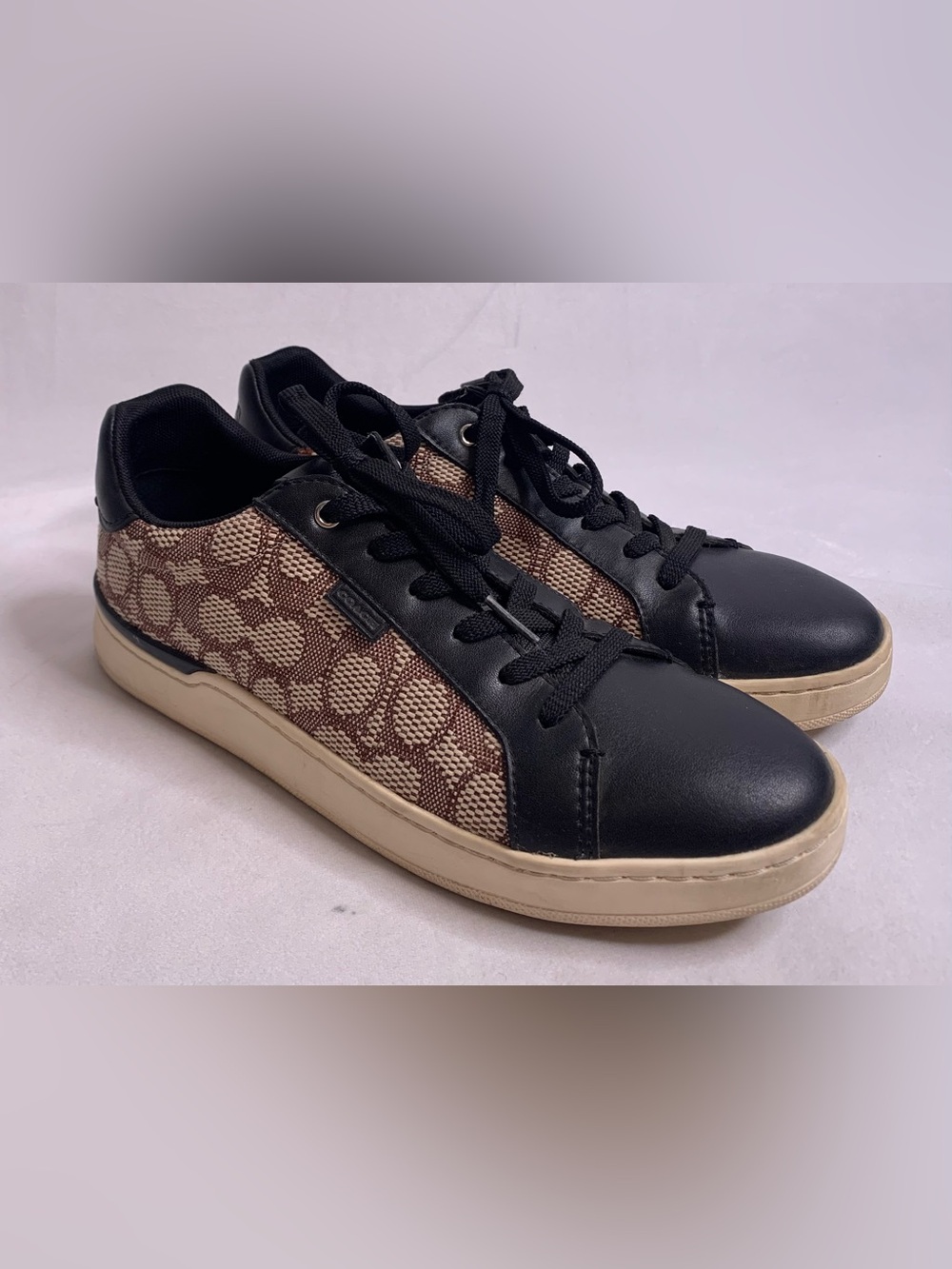 Women’s Coach Lowline Signature Jacquard Low Top Sneakers size 9 brown black
